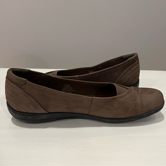Vintage Brown Flats - Picture 5 of 7